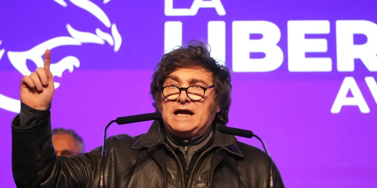 Milei busca contener la interna tras la derrota electoral