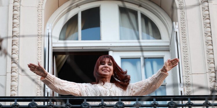 Cristina Kirchner: “El experimento libertario fracasó, el freno a Milei empieza este domingo”
