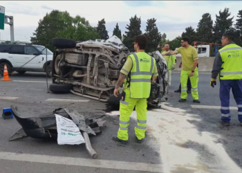 Dos personas murieron en un accidente en el Acceso Oeste: trabajan peritos y bomberos
