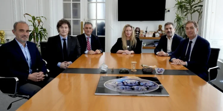 Casa Rosada recibe al Gabinete de Milei