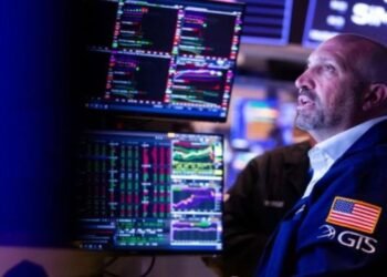 El “Día Después”: Los mercados reabren buscando consolidar el Riesgo País en 550 puntos.