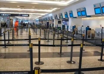 Conflicto laboral en aeropuertos: se implementa la conciliación obligatoria y se detiene el paro previsto