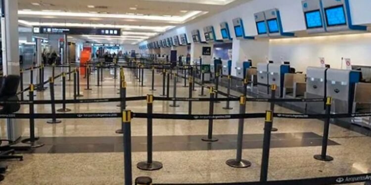 Conflicto laboral en aeropuertos: se implementa la conciliación obligatoria y se detiene el paro previsto
