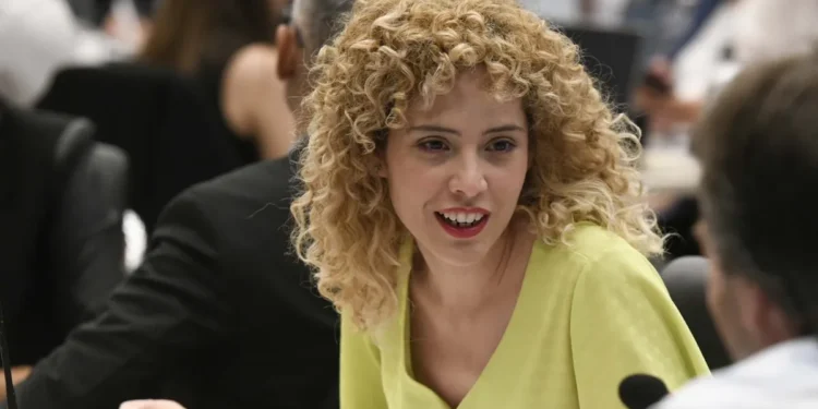 Lourdes Arrieta profundiza su denuncia por la crisis de IOSFA y habla de “sufrimiento silencioso”.