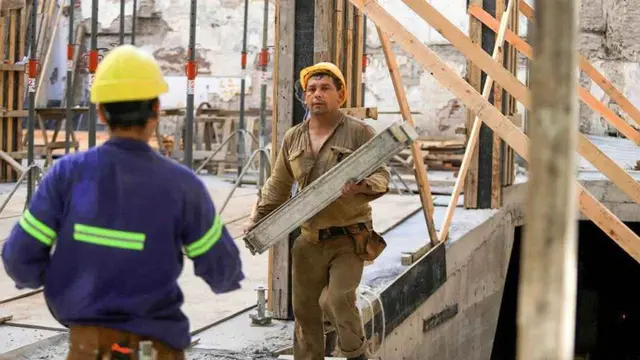 Construcción: repunte del 5% en venta de insumos en abril, pero aún lejos de los niveles de 2025.