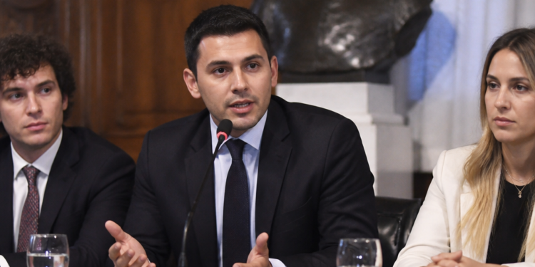 La Libertad Avanza presenta la ley Hojarasca en la Ciudad y presiona a Jorge Macri para eliminar normativas ‘obsoletas’