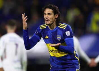 Cavani enfrenta una nueva incertidumbre antes de un partido clave de Boca