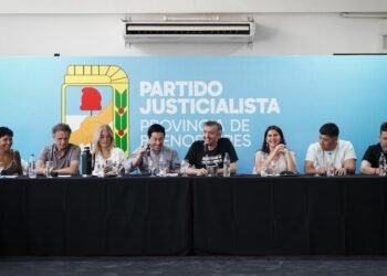El PJ busca crear una alternativa, mientras crecen las tensiones con el kirchnerismo sobre el papel de CFK