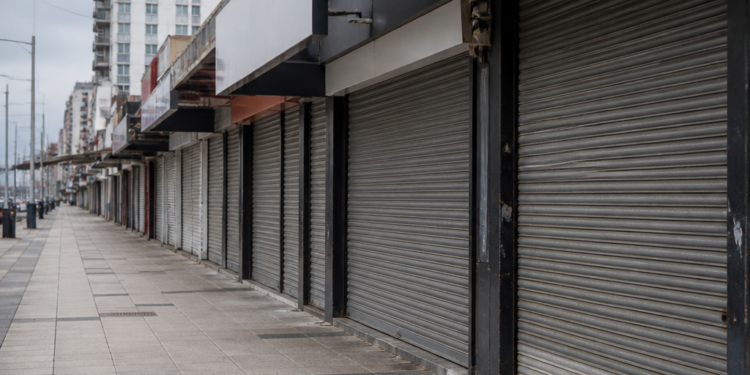 Cierre de 200 comercios en Mar del Plata tras la temporada de verano