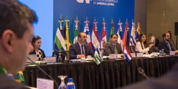 El Banco Mundial, el BID y la CAF evaluarán garantías para que Argentina refinancie su deuda