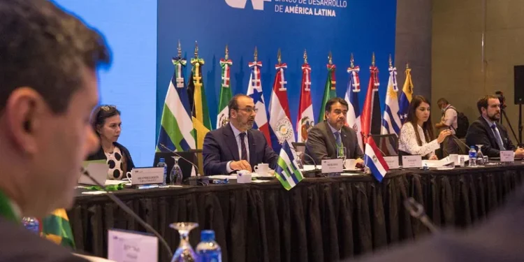 El Banco Mundial, el BID y la CAF evaluarán garantías para que Argentina refinancie su deuda