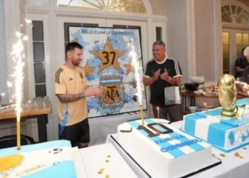 El cumpleaños de Messi: recuerdos del inicio de su trayectoria desde los ojos de su primer entrenador