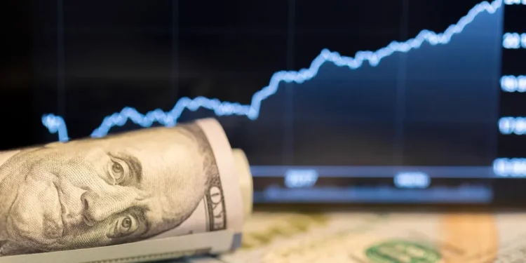 La reciente alza del dólar afecta las ganancias del carry trade en junio y redefine las estrategias de inversión