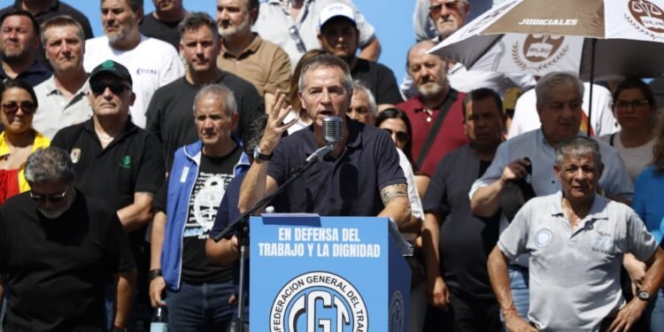Debate clave en la CGT sobre nuevas formas de protesta contra el Gobierno