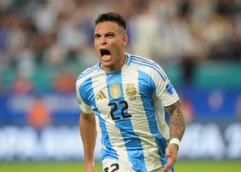 Lautaro Martínez: el goleador que brilla en la sombra de Messi