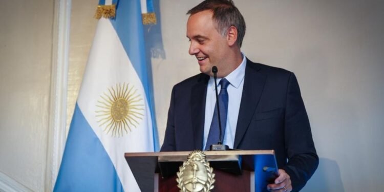 Posibles implicaciones de la declaración jurada de Manuel Adorni, según especialistas