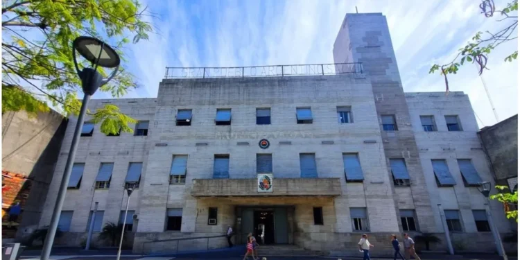 Despedido un trabajador municipal por inasistencias relacionadas con un negocio personal