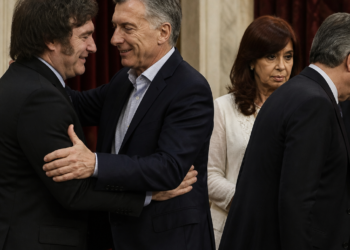 Las conexiones entre LLA, el PRO y el peronismo en medio de tensiones internas