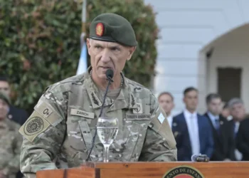 Recortes en el incentivo para militares capacitados en idiomas del Ejército Argentino