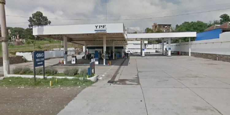 Un camionero denuncia el robo de $3.5 millones en una estación de servicio en Jujuy