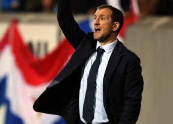 La derrota ante Riestra redefine el futuro de Boca: crucial duelo en Chile