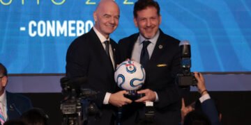 Crisis en la FIFA: la Conmebol celebra la retractación de Infantino y propone un diálogo constructivo