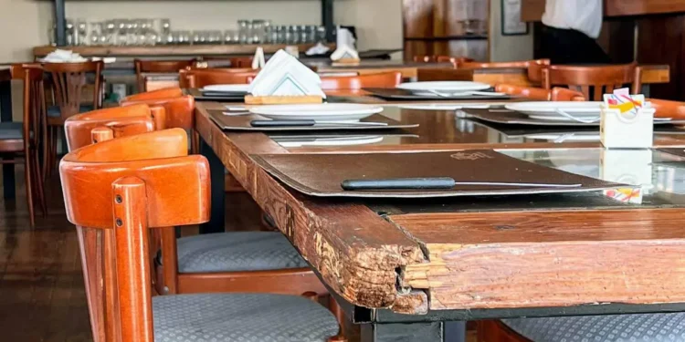 La psicología revela que sentarse en el mismo lugar para comer no implica ser rutinario