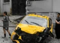 Accidente en Flores: taxi atropella a tres peatones