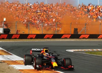 Max Verstappen y su emotiva despedida en Zandvoort: un accidente impactante en la primera vuelta del GP de Países Bajos