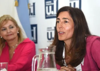 Un referente industrial bonaerense aborda la crisis del sector: ‘El cierre de fábricas es una última alternativa’