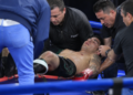El contundente nocaut que sufrió un boxeador argentino, forzándolo a salir del ring en camilla: “Nunca me pasó”