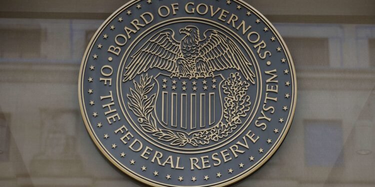 Anuncio clave de EE.UU.: la Fed podría aumentar las tasas en medio de un entorno de incertidumbre global