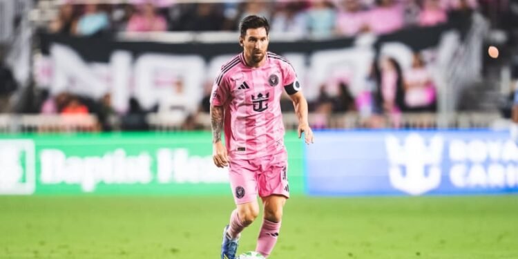 La peculiar historia detrás del primer partido de Messi en un Mundial: su reacción tras ser suplente y el “operativo clamor”