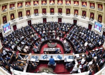 Comienza el debate en Diputados sobre proyectos de morosidad con acusaciones de dilación al oficialismo