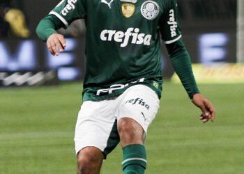 Un futbolista brasileño transforma un clásico literario en un éxito de ventas tras su recomendación