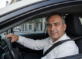 La vida de un taxista en España: ‘Trabajo seis días a la semana, 12 horas y decido mis horarios, puedo ganar alrededor de 2.000 euros’