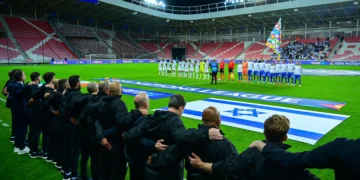 El DT de Irlanda exige a la UEFA tras la tensión en los partidos contra Israel: ‘No se lo deseo a nadie’